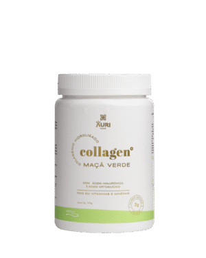 Colagénio de Maçã Verde da Auri foods foi especialmente desenvolvido com Péptidos Bioativos de Colagénio hidrolisado VERISOL®, que auxiliam na manutenção da saúde da pele. Beleza de dentro para fora, o colagénio Verisol foi especialmente desenvolvido para aplicações estéticas, pois tem componentes importantes para manter e promover pele, cabelo e unhas saudáveis. Os efeitos positivos do Colagénio VERISOL® também contribuem para a melhora da estrutura da superfície da pele e favorece a hidratação. Auxilia no crescimento e fortalecimento das unhas, brilho e beleza dos cabelos.